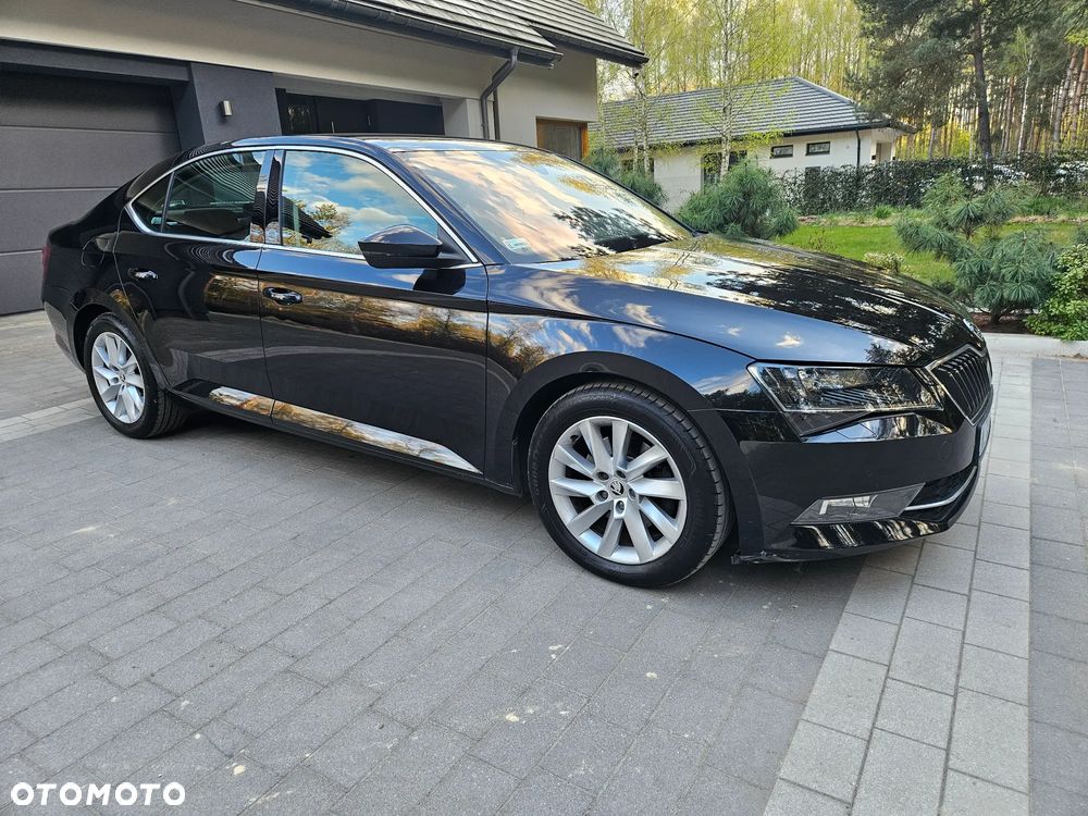 Skoda Superb 2.0 TDI Style - 2