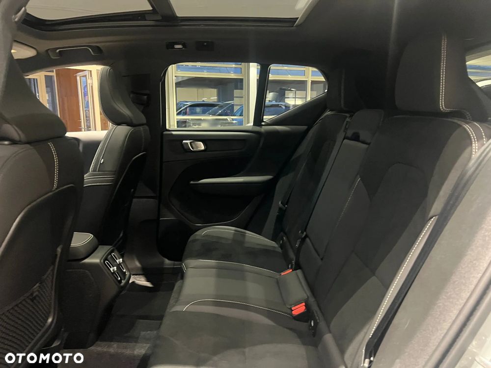Volvo XC 40 B4 B AWD DKG RDesign - 29