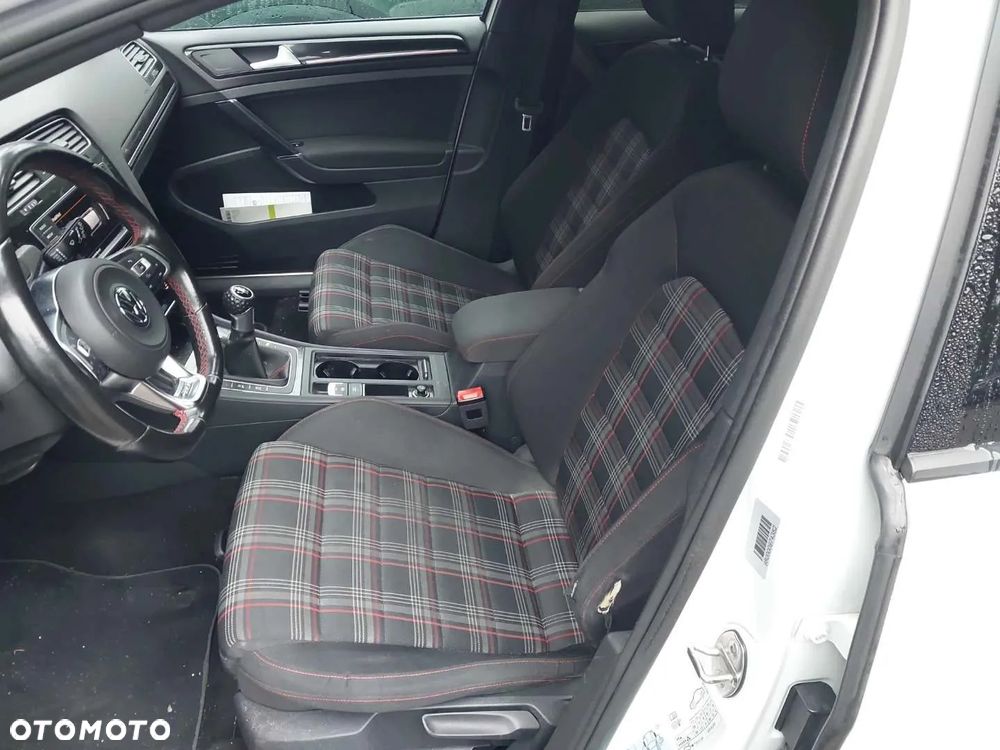 Volkswagen Golf VII 2.0 TSI BMT GTI - 10