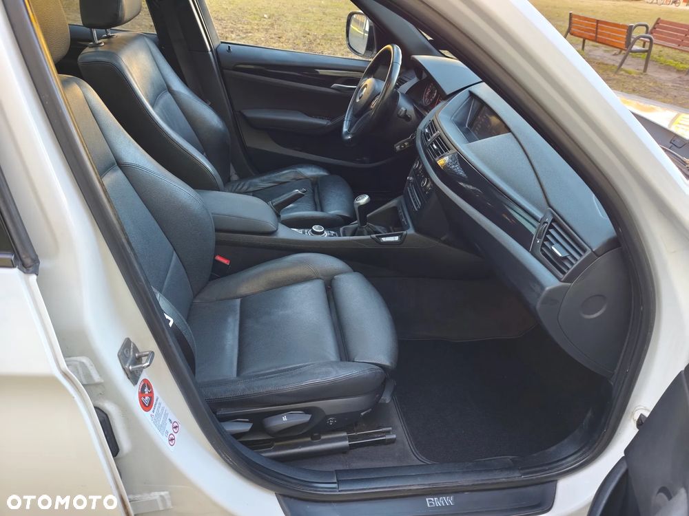 BMW X1 sDrive20d - 12
