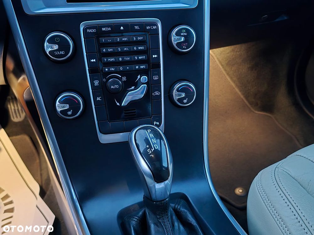 Volvo XC 60 T5 Geartronic Summum - 33
