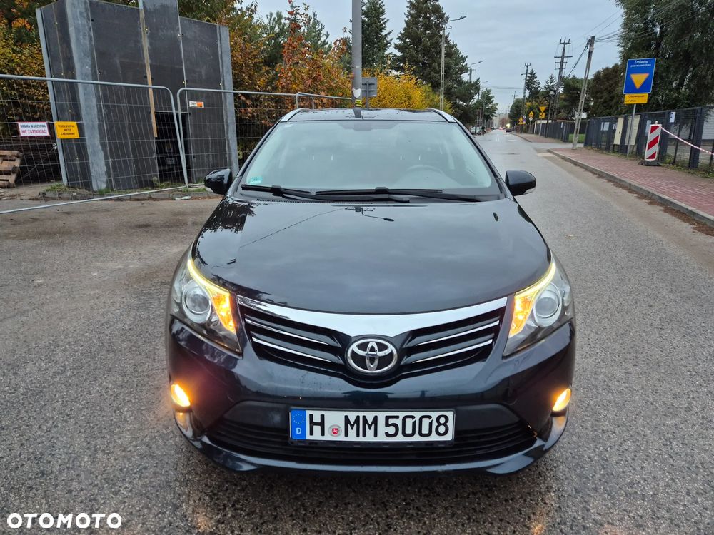 Toyota Avensis 1.8 Luna - 10