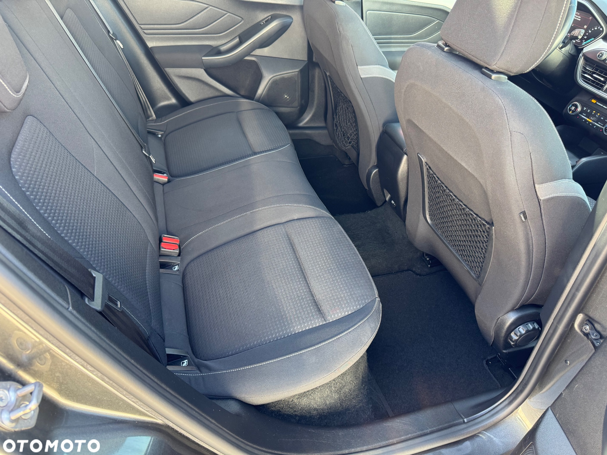 Ford Focus 2.0 EcoBlue Active - 11