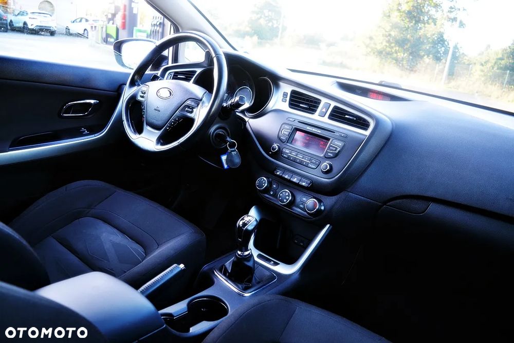 Kia Ceed 1.4 CVVT Attract - 10