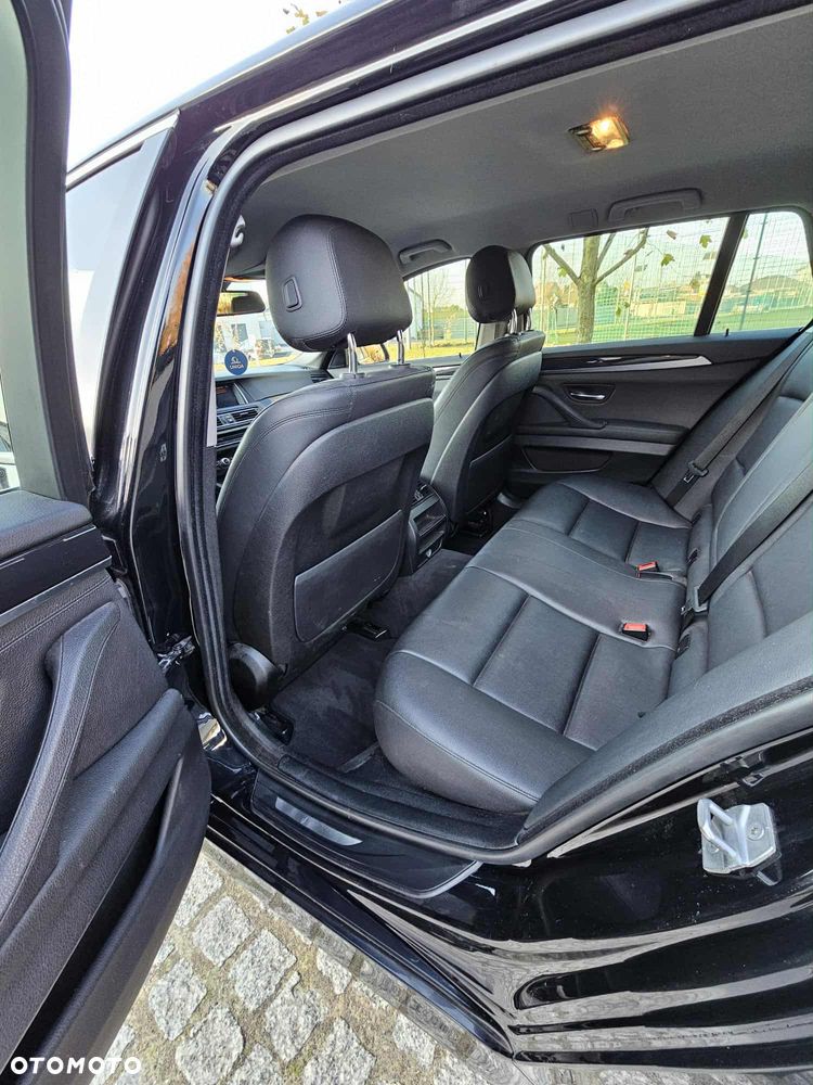 BMW Seria 5 520d Luxury Line - 2
