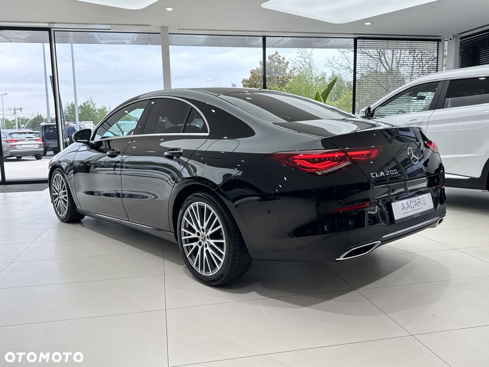 Mercedes-Benz CLA 200 Progressive 7G-DCT - 3