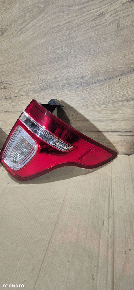 FORD EXPLORER XLT V LAMPA TYŁ LEWA LUB PRAWA 10-14r - 2