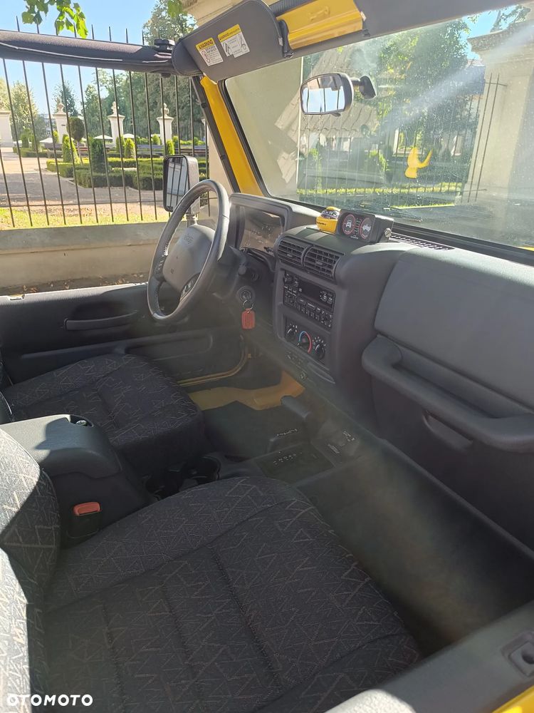 Jeep Wrangler - 9