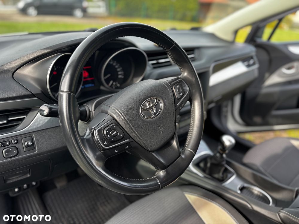 Toyota Avensis - 26