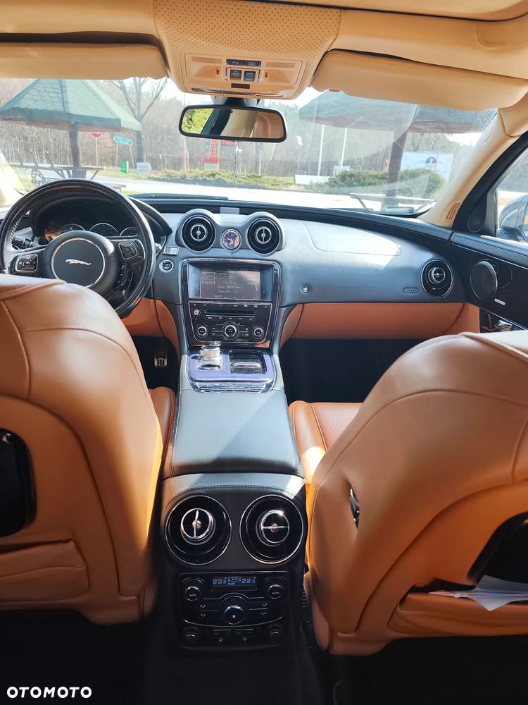 Jaguar XJ 3.0 D V6 LWB Portfolio - 22