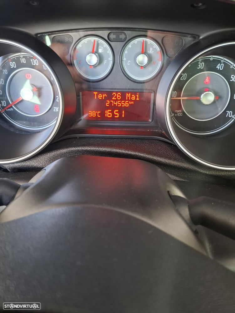 Fiat Punto 1.3D Multijet - 10