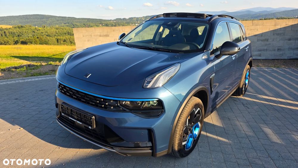 Lynk & Co 01 - 3