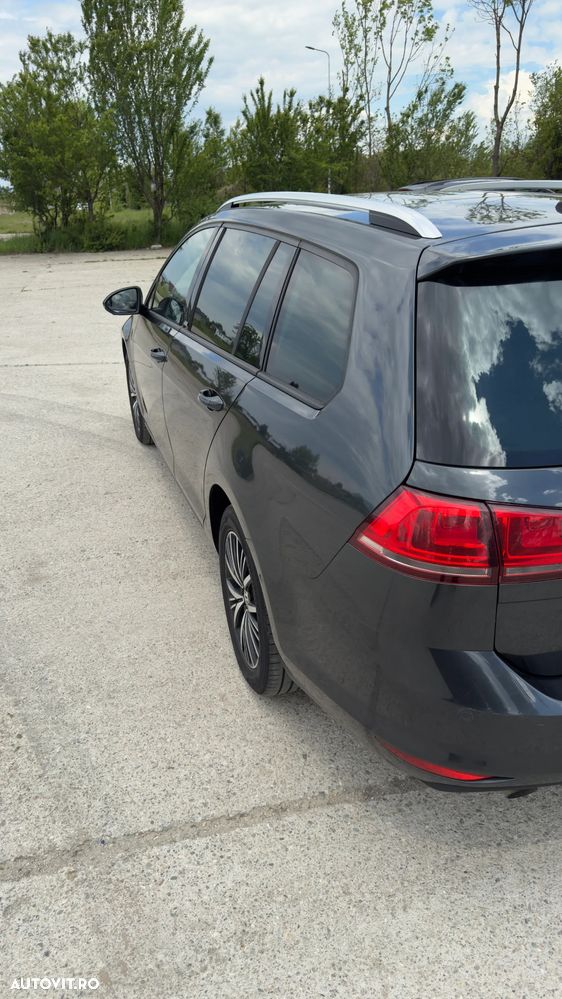 Volkswagen Golf 1.6 TDI BlueMotion Technology DSG Allstar - 8