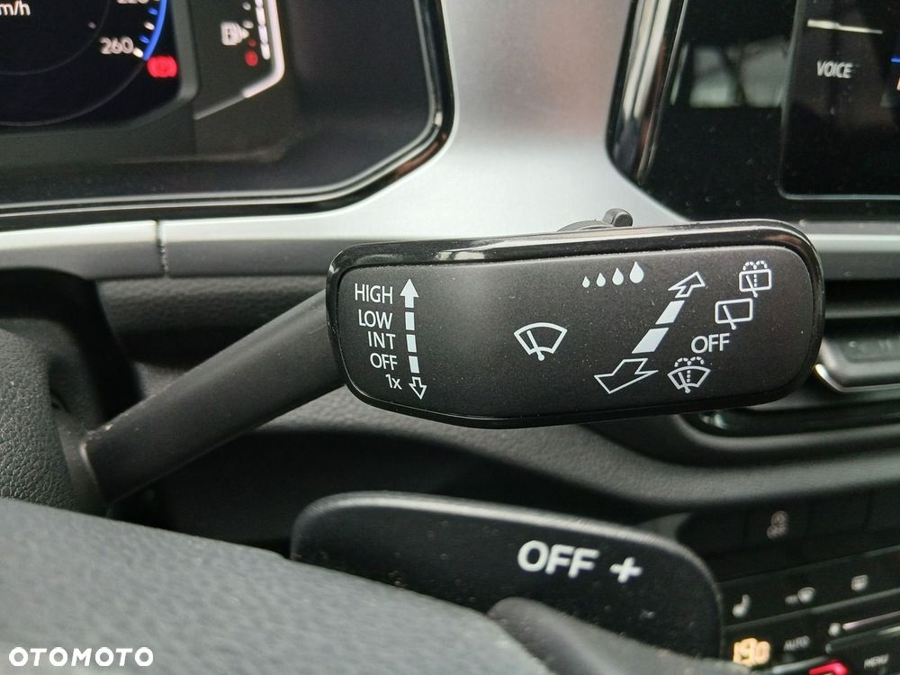 Volkswagen T-Roc 1.5 TSI Life Plus DSG - 25