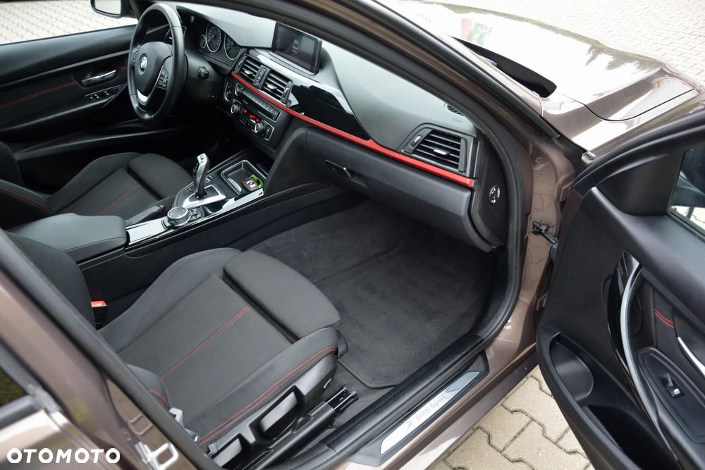 BMW Seria 3 318d Blue Performance Sport Line - 24