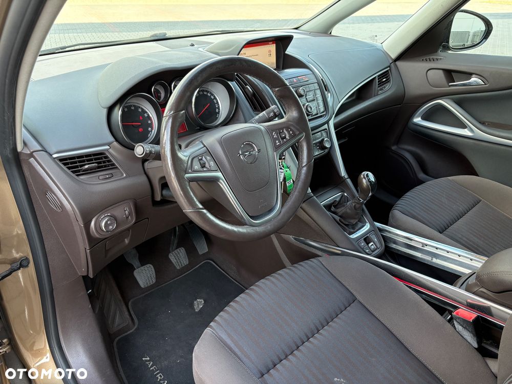 Opel Zafira Tourer 1.4 Turbo Business Edition - 13