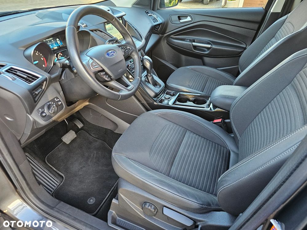 Ford Kuga - 27