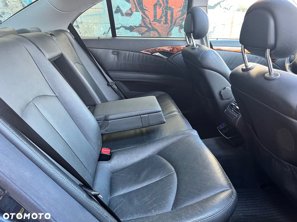 Mercedes-Benz Klasa E - 8