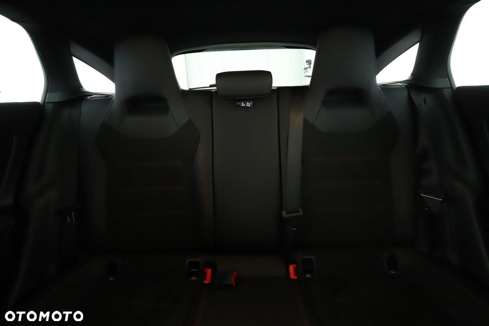 Mercedes-Benz CLA - 22