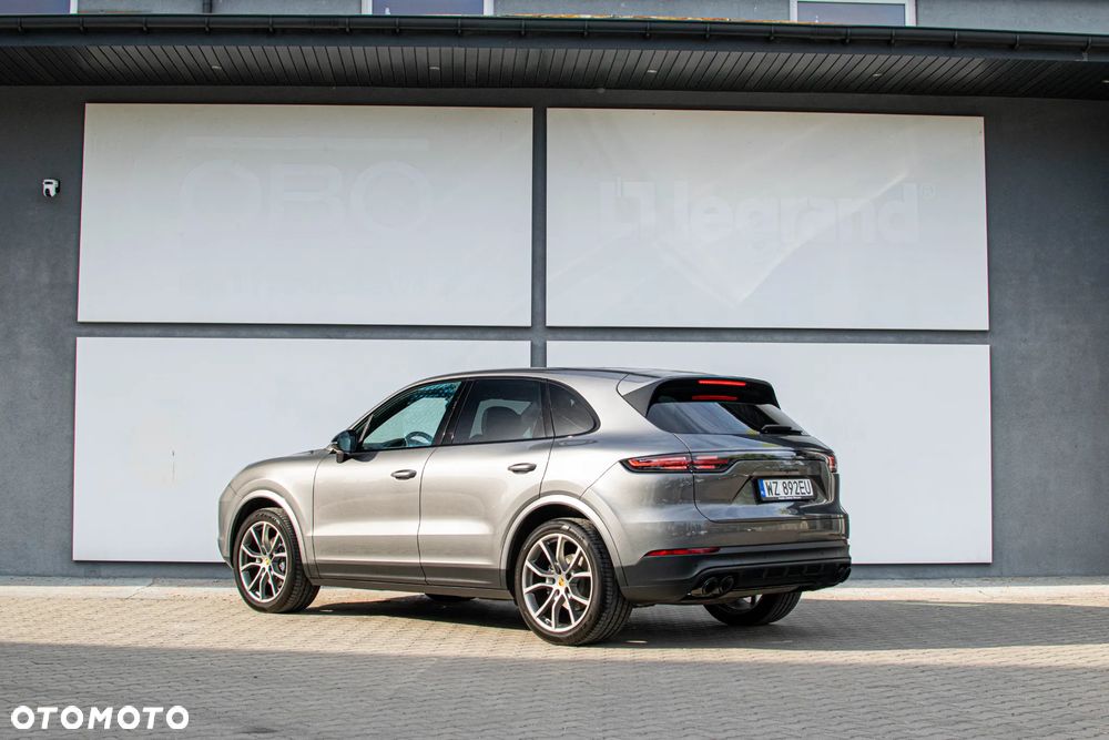 Porsche Cayenne Standard - 5