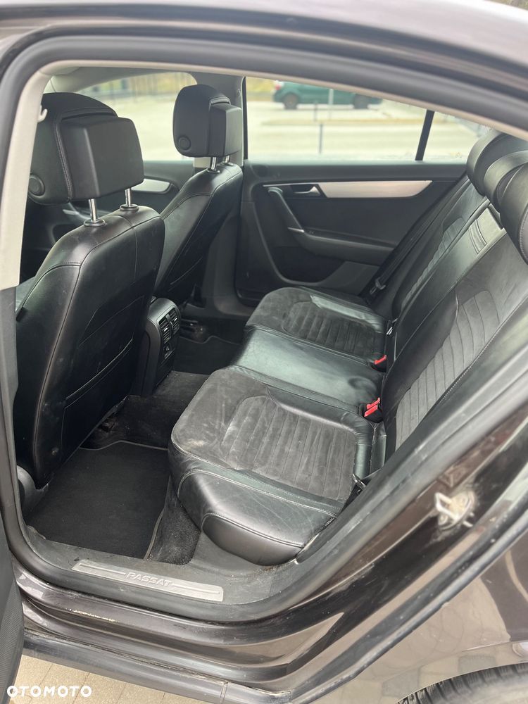 Volkswagen Passat 2.0 TDI Comfortline DSG - 4