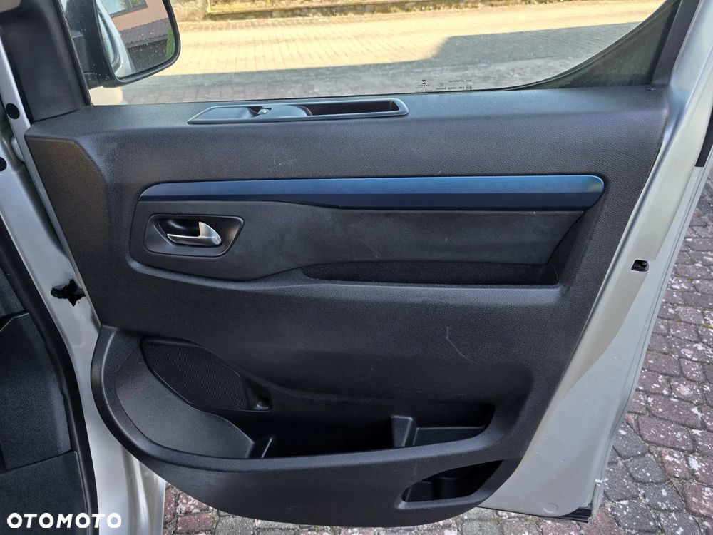 Peugeot Traveller L3 2.0 EAT8 Business VIP - 28