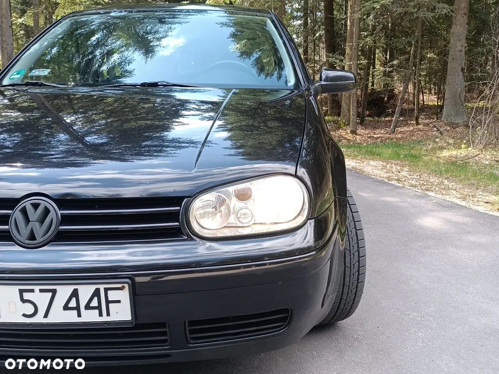 Volkswagen Golf 1.6 - 9