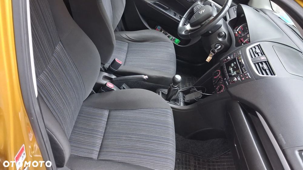 Suzuki Swift - 17