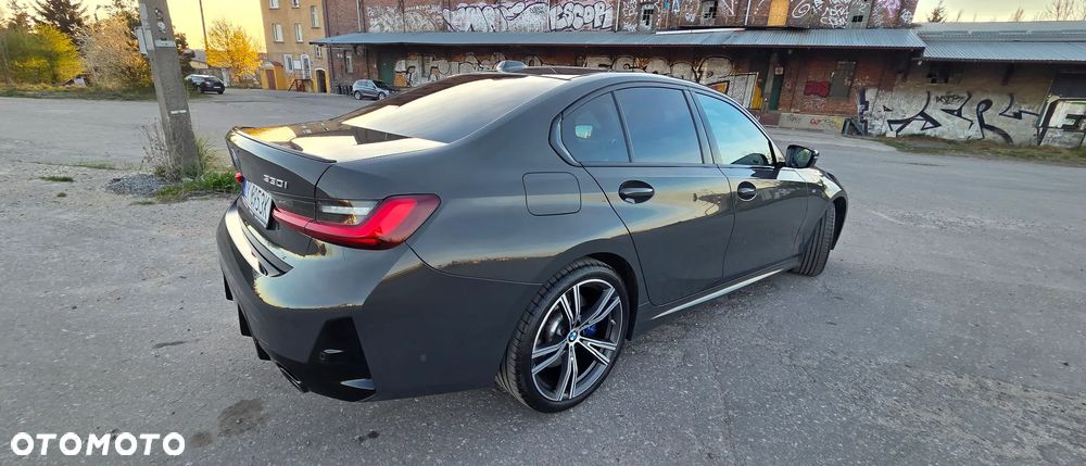 BMW Seria 3 330i xDrive M Sport - 10
