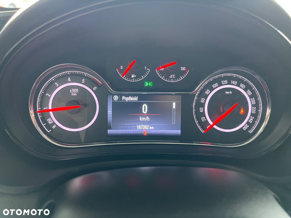 Opel Insignia - 19