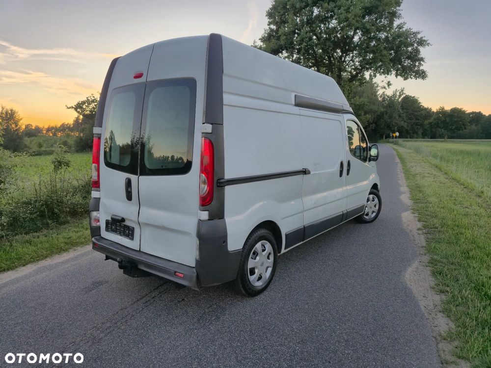 Renault Trafic - 28