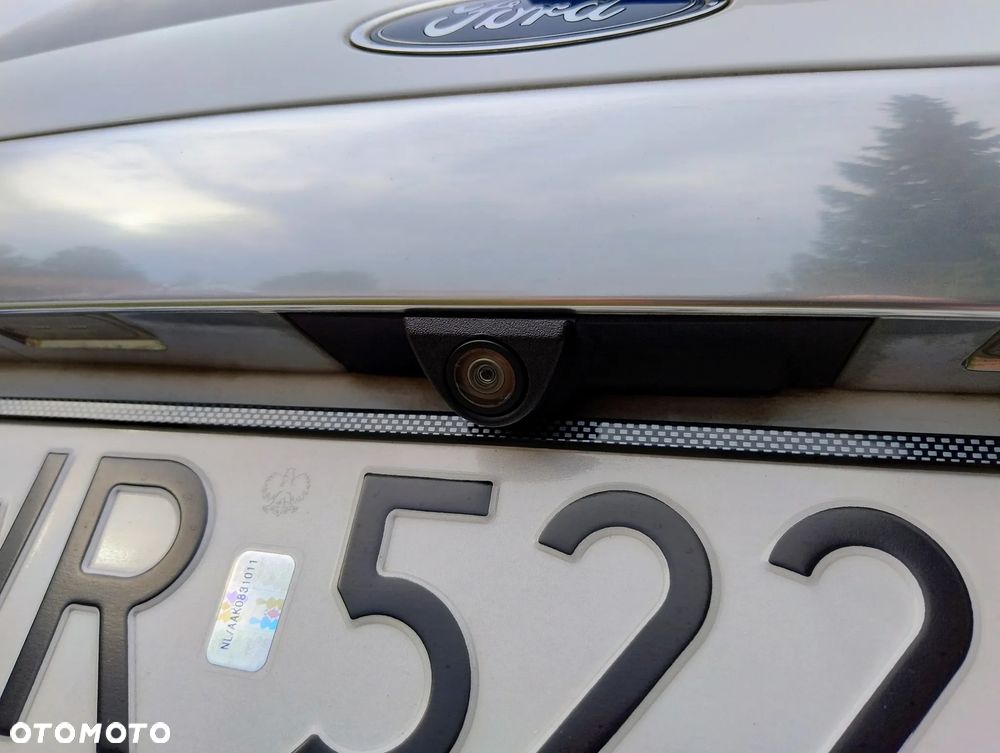 Ford S-Max - 11