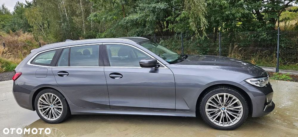 BMW Seria 3 320i Luxury Line - 8