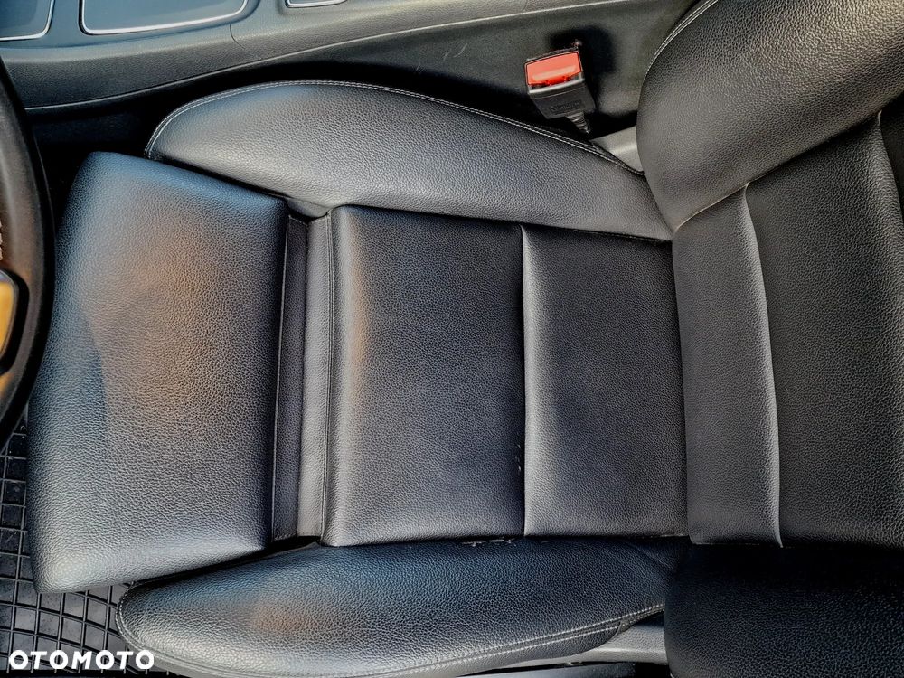 Mercedes-Benz CLA 180 7G-DCT - 16