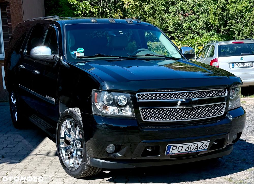 Chevrolet Suburban - 5