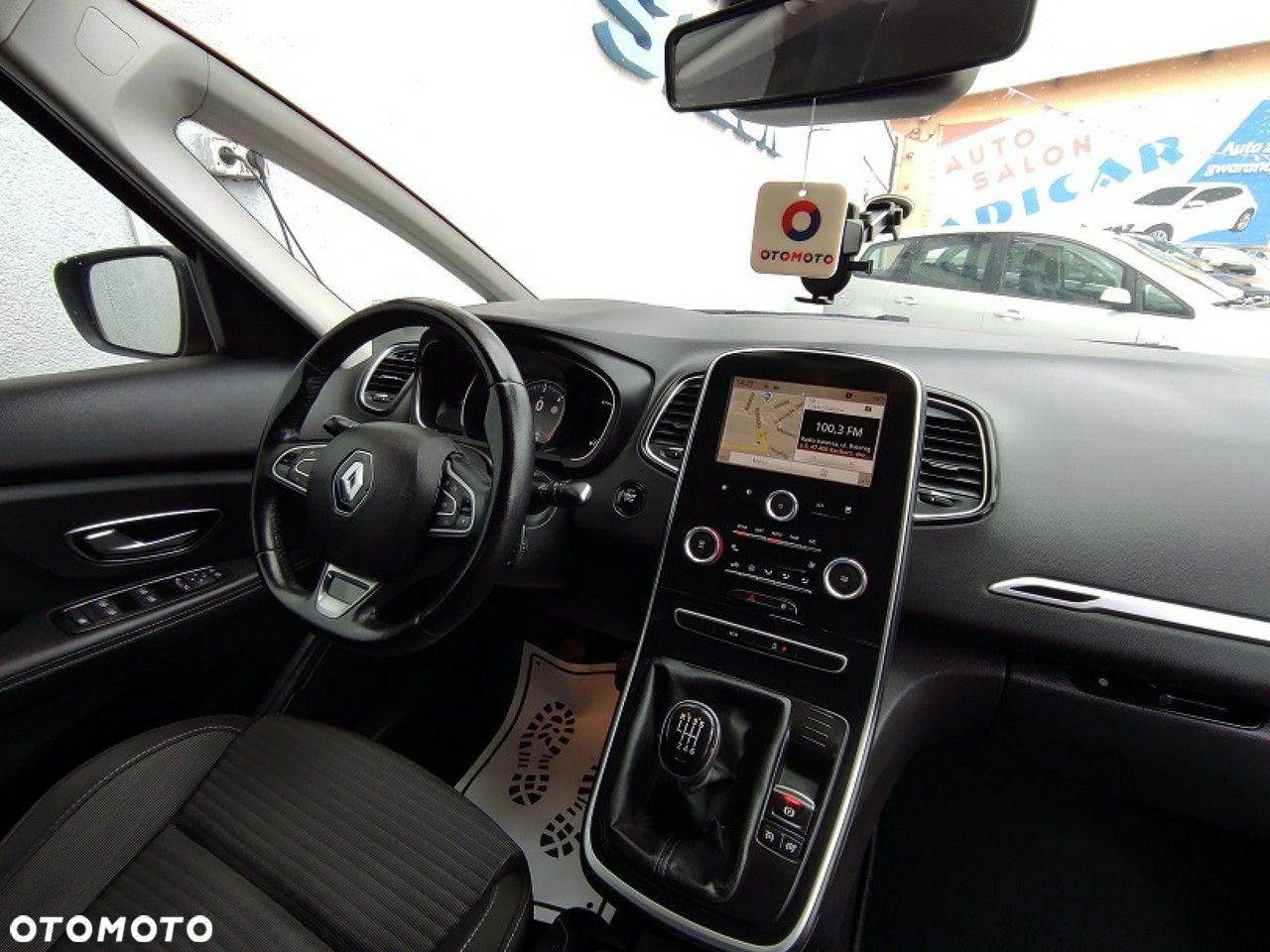 Renault Scenic - 13