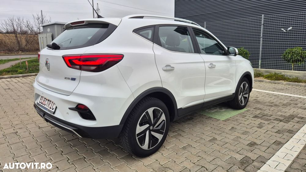 MG ZS EV Maximal Luxury - 5