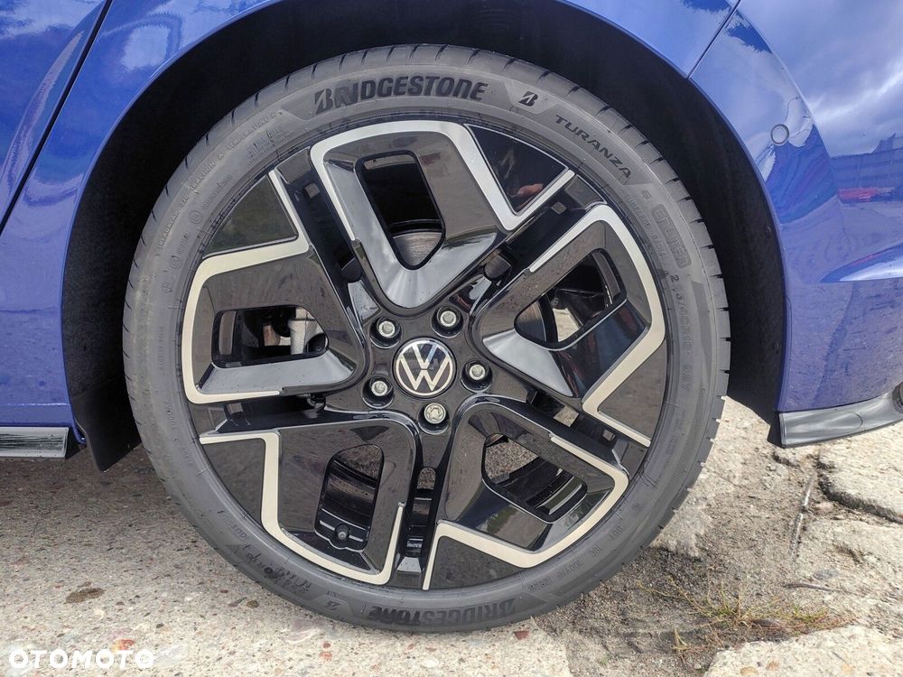 Volkswagen Golf - 34