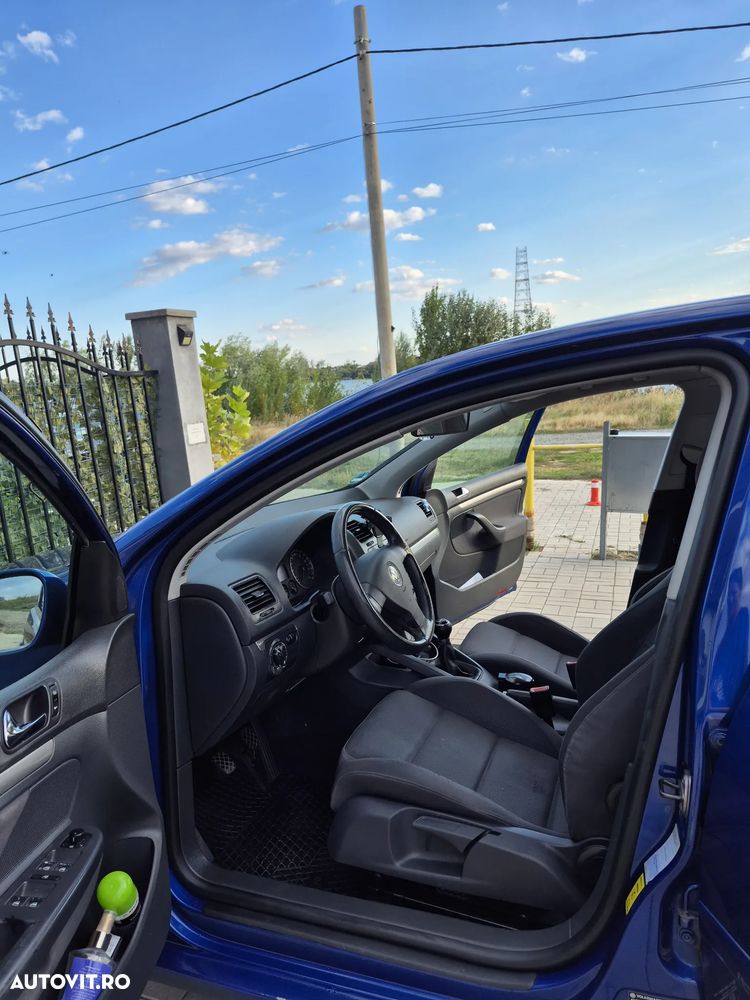 Volkswagen Golf - 4