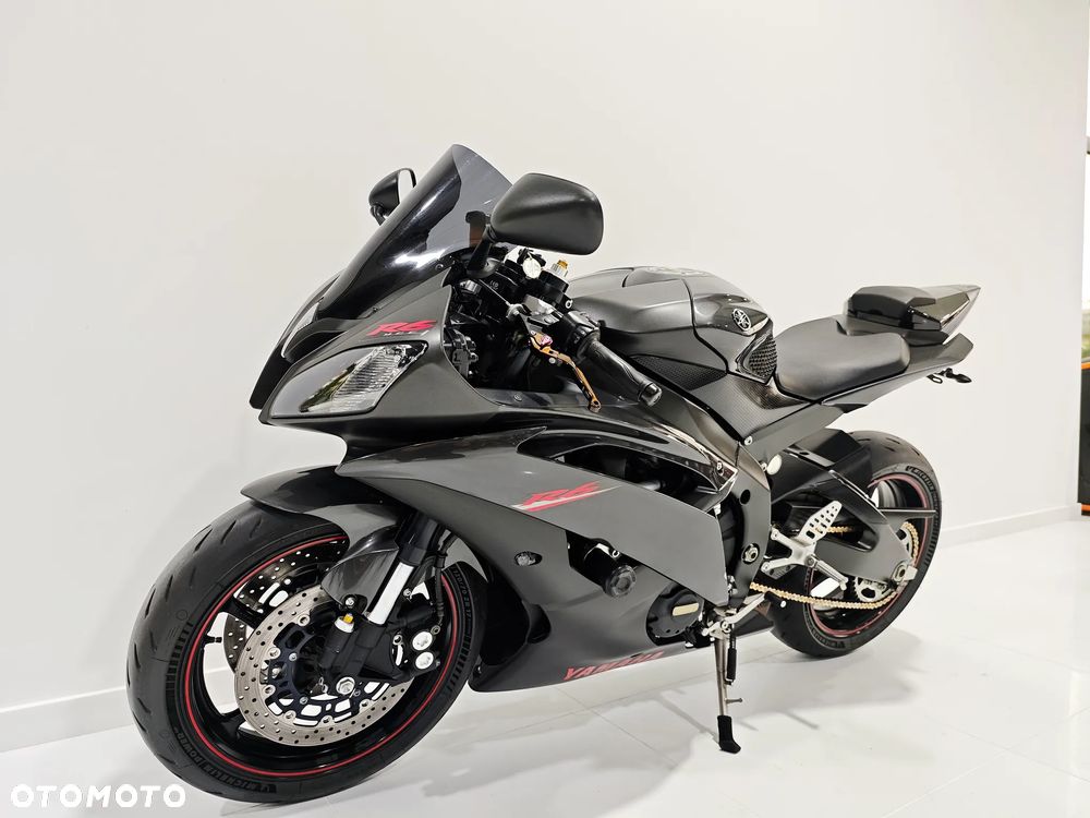 Yamaha R6 - 12
