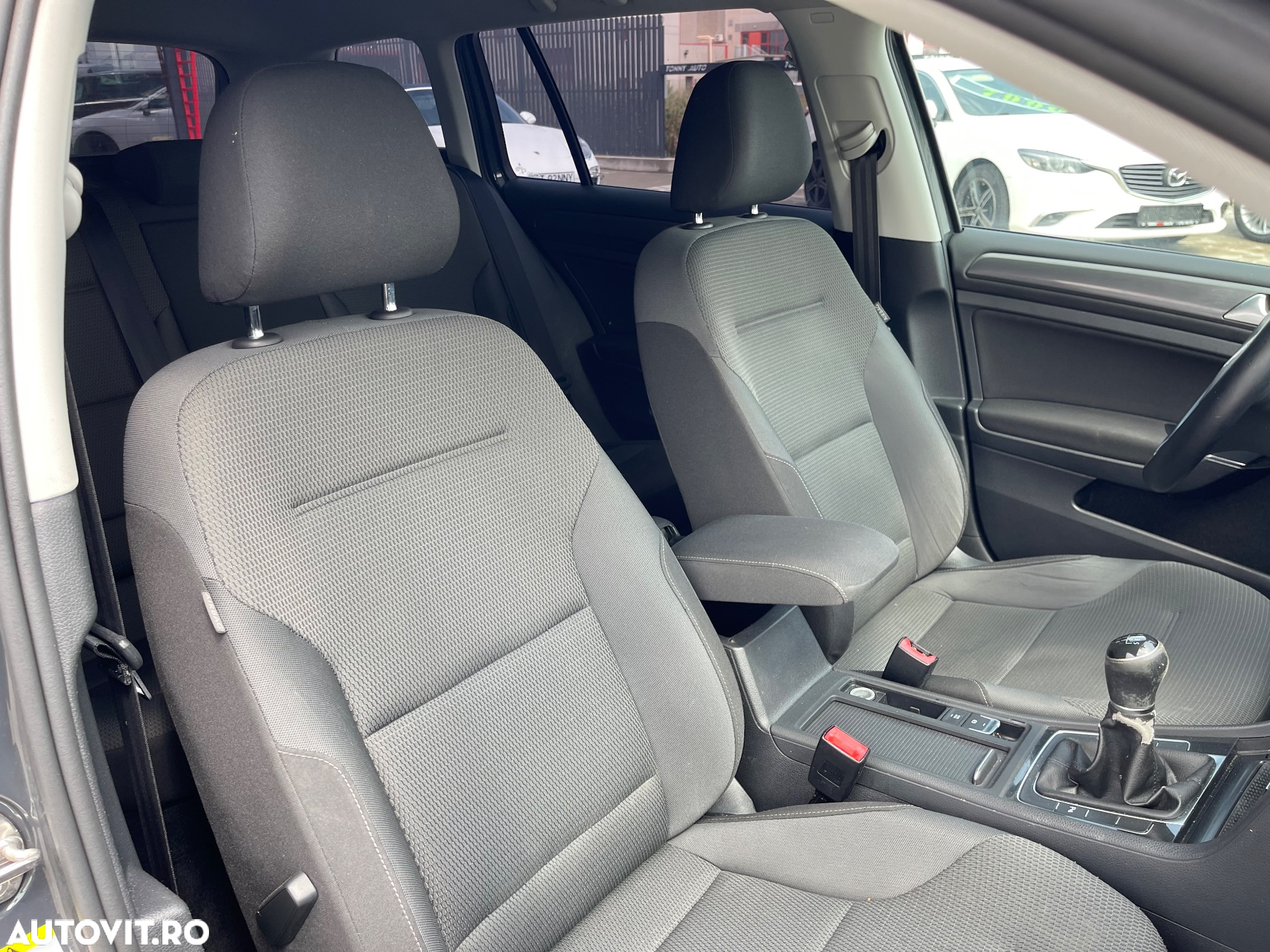 Volkswagen Golf 1.6 TDI (BlueMotion Technology) Comfortline - 12