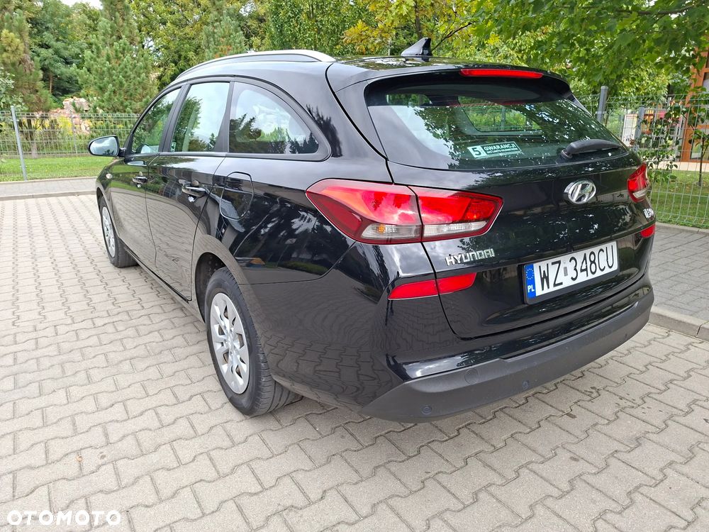 Hyundai i30 1.5 DPI Classic + - 4
