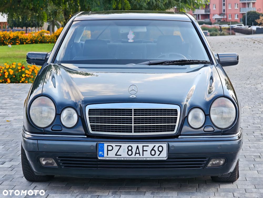 Mercedes-Benz Klasa E - 11