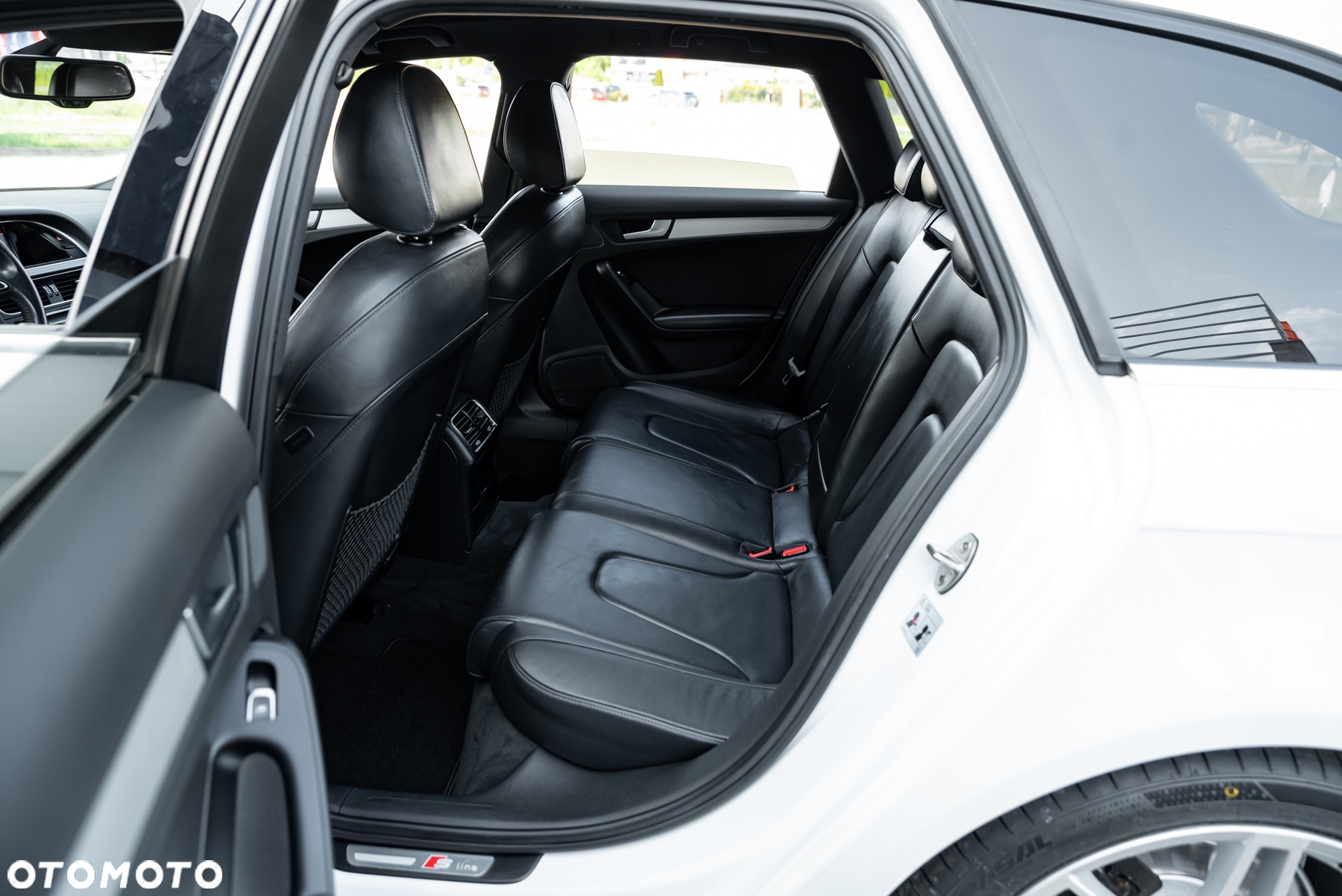 Audi A4 Avant 3.0 TDI DPF quattro S line Sportpaket - 6