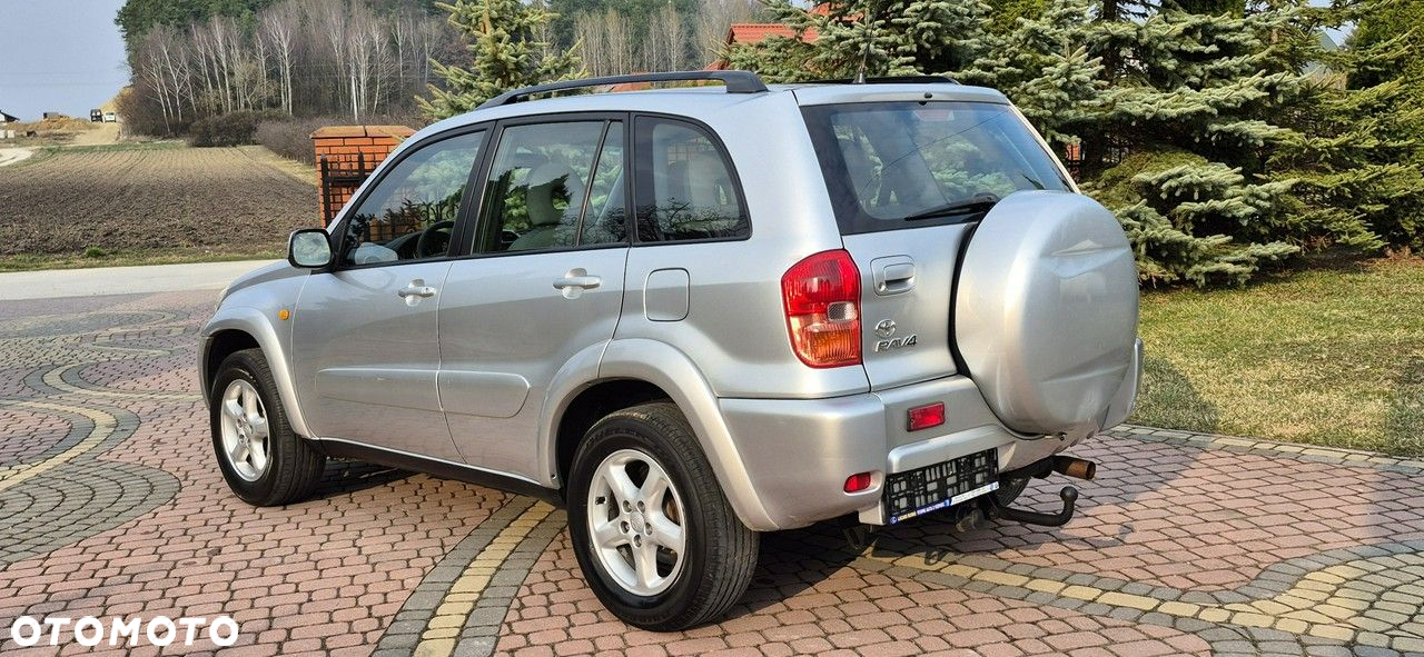 Toyota RAV4 2.0 VVT-i 4x4 - 32