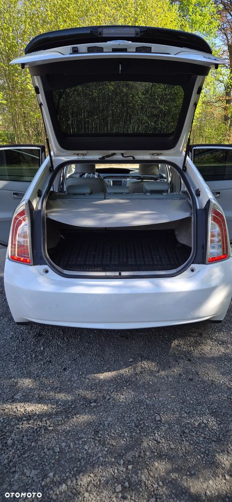 Toyota Prius 1.8 HSD Premium - 10