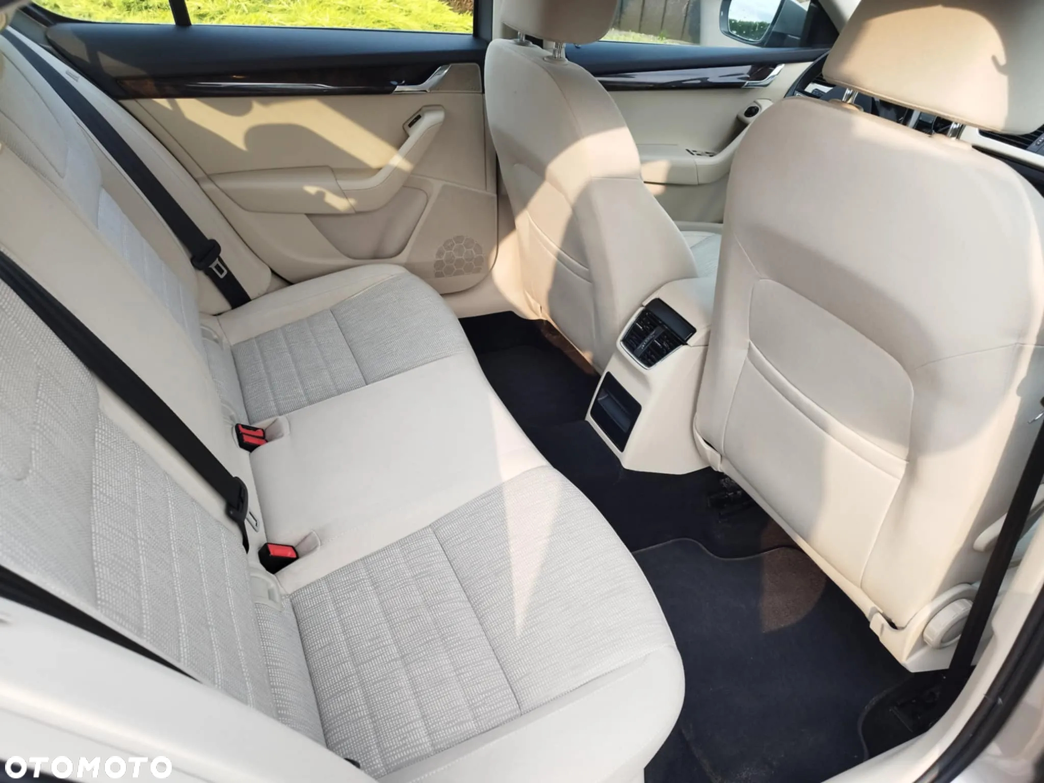 Skoda Octavia 1.8 TSI DSG Ambition - 8