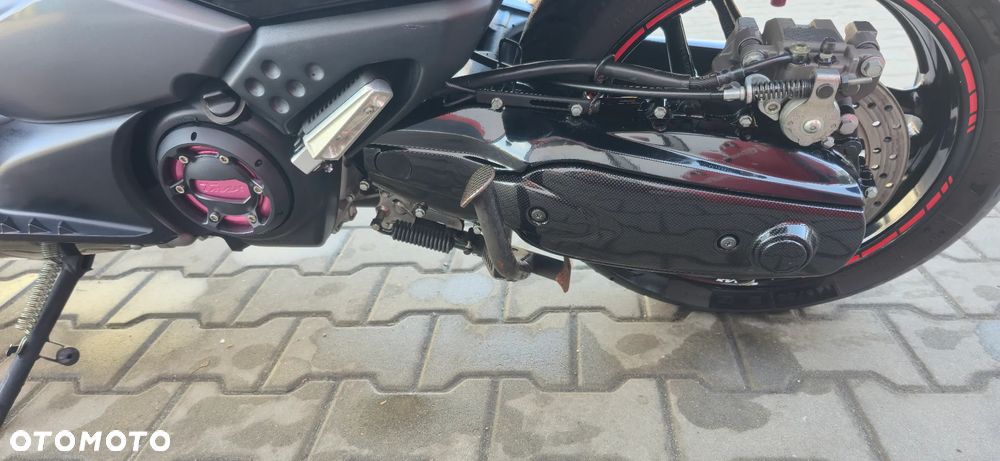 Yamaha Tmax - 5