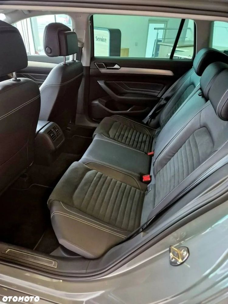 Volkswagen Passat 2.0 TDI Elegance DSG - 22