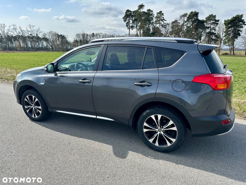 Toyota RAV4 2.2 D-4D Premium - 4
